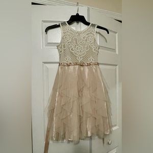 Girls dress size 14